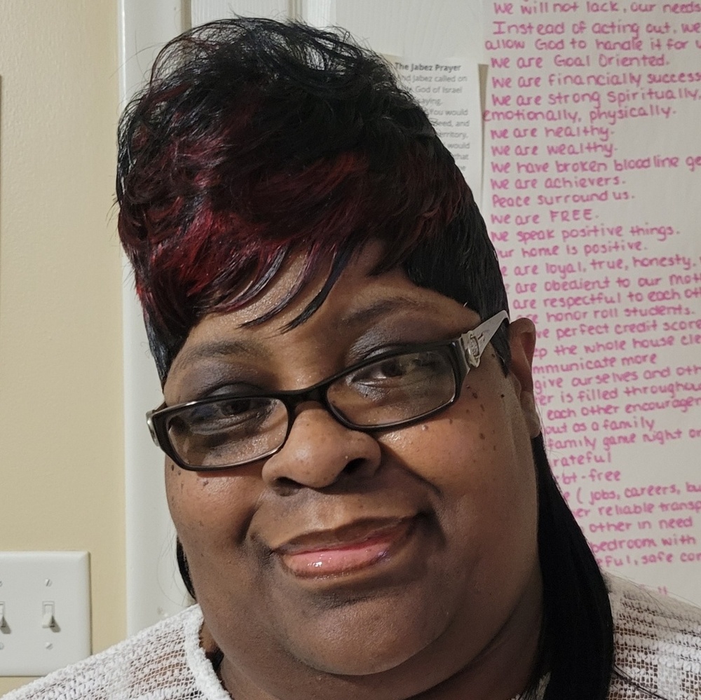Meet your Posher, Katina